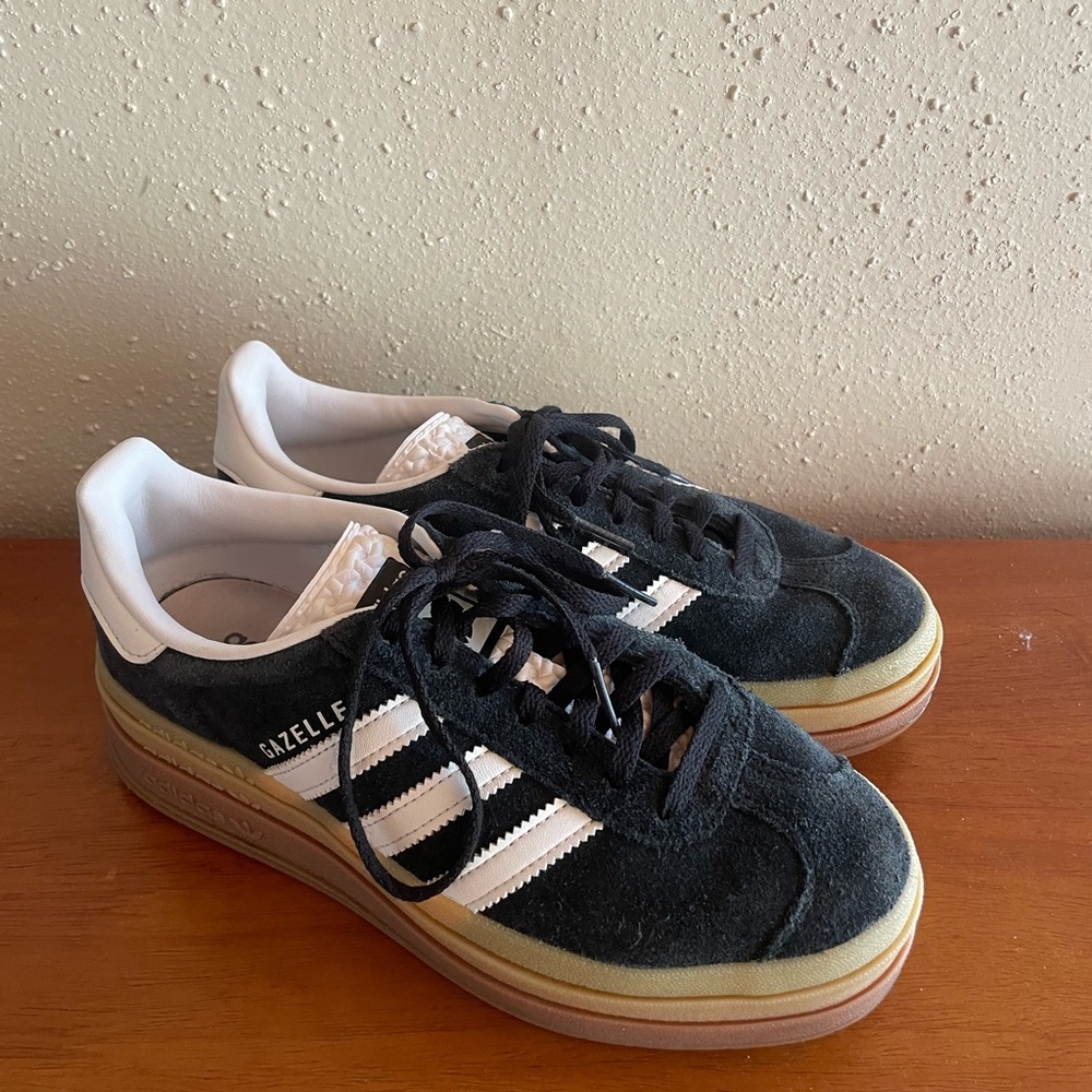 Women’s Adidas Gazelle platform sneakers, size 6